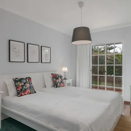 Garajau I By An Island Appartamento