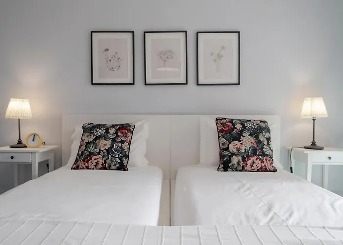 Garajau I By An Island Apartmán *