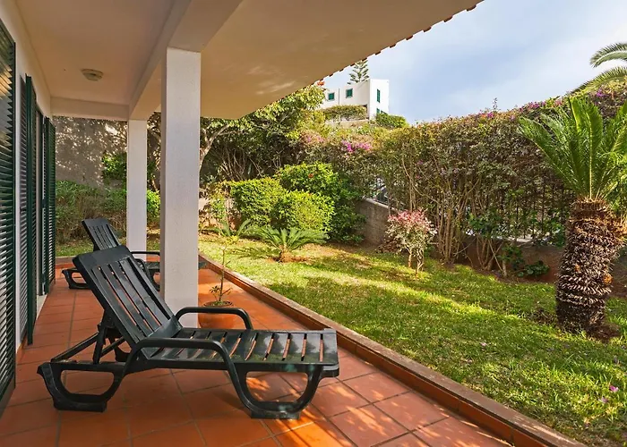 Garajau I By An Island Apartmán Caniço