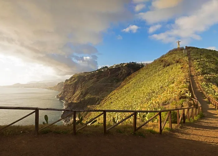 Garajau I By An Island Apartmán Caniço